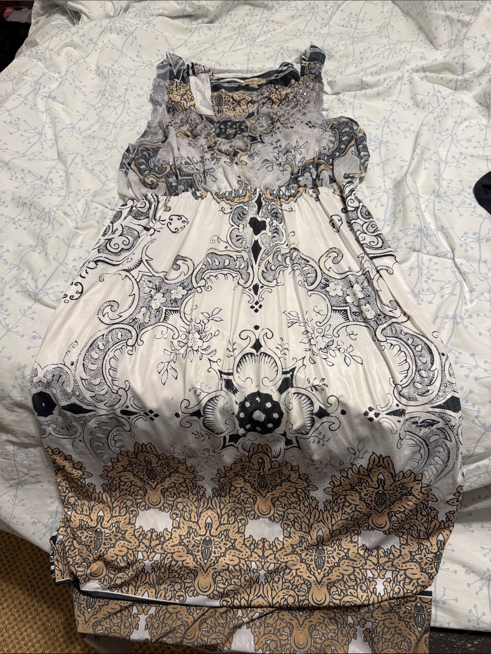 ONE WORLD Sleeveless Printed Tank Top in White, Black & Tan